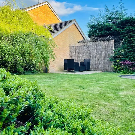 In Solihull - Near Nec, Bhx & Solihull Town Centre * Birmingham